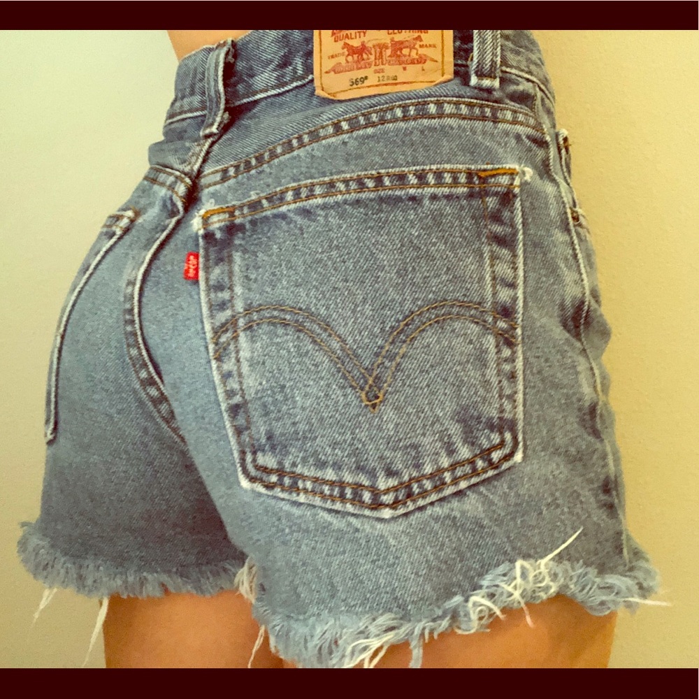 Vintage Levi highwasted shorts!